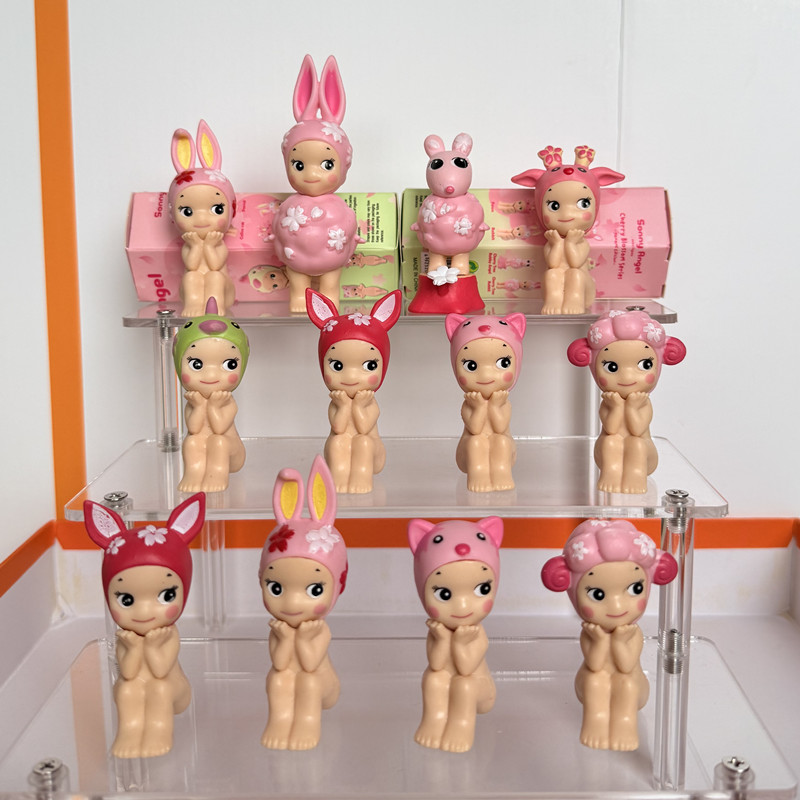 Phone Accessories Doll - キュートなエンジェルブラインドボックストイ – 桜の花をかぶった座りポーズシリーズ（ミニアニメフィギュア/コレクターズアイテム） – 誕生日やクリスマスのギフトに