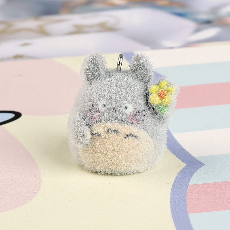 トトロのフロッキング加工レジン製ミニペンダントキーホルダー。 - Phone Accessories Doll のレビューと価格