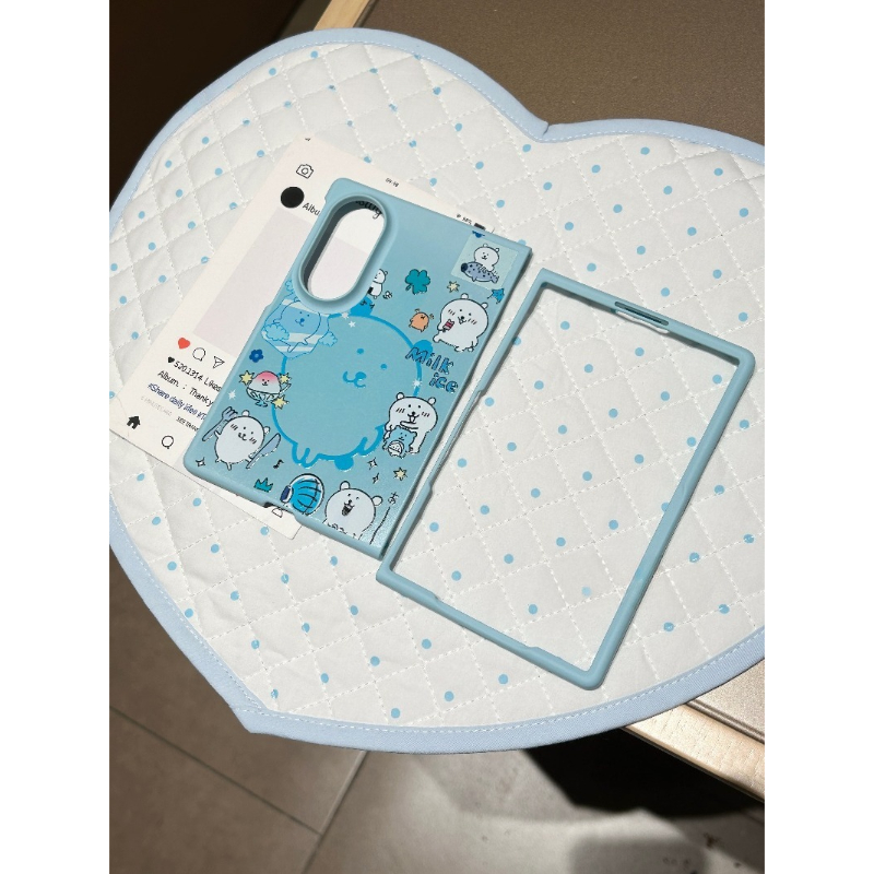 人気アニメ「ちいかわ」のジョークベアデザインのスマートフォン - Phone Zone Accessories & Repair のレビューと価格
