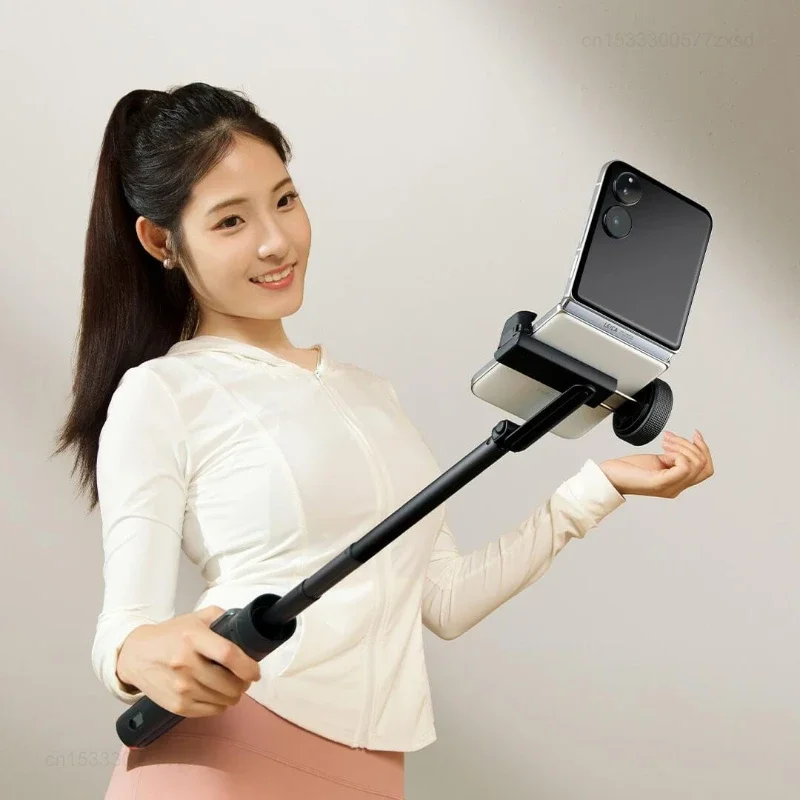 新型フロアスタンド自撮り棒 Bluetoothリモコン付き  - Selfie Stick Tripod のレビューと価格