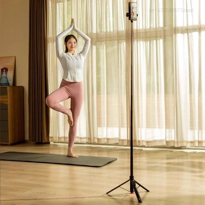 新型フロアスタンド自撮り棒 Bluetoothリモコン付き  - Selfie Stick Tripod のレビューと価格