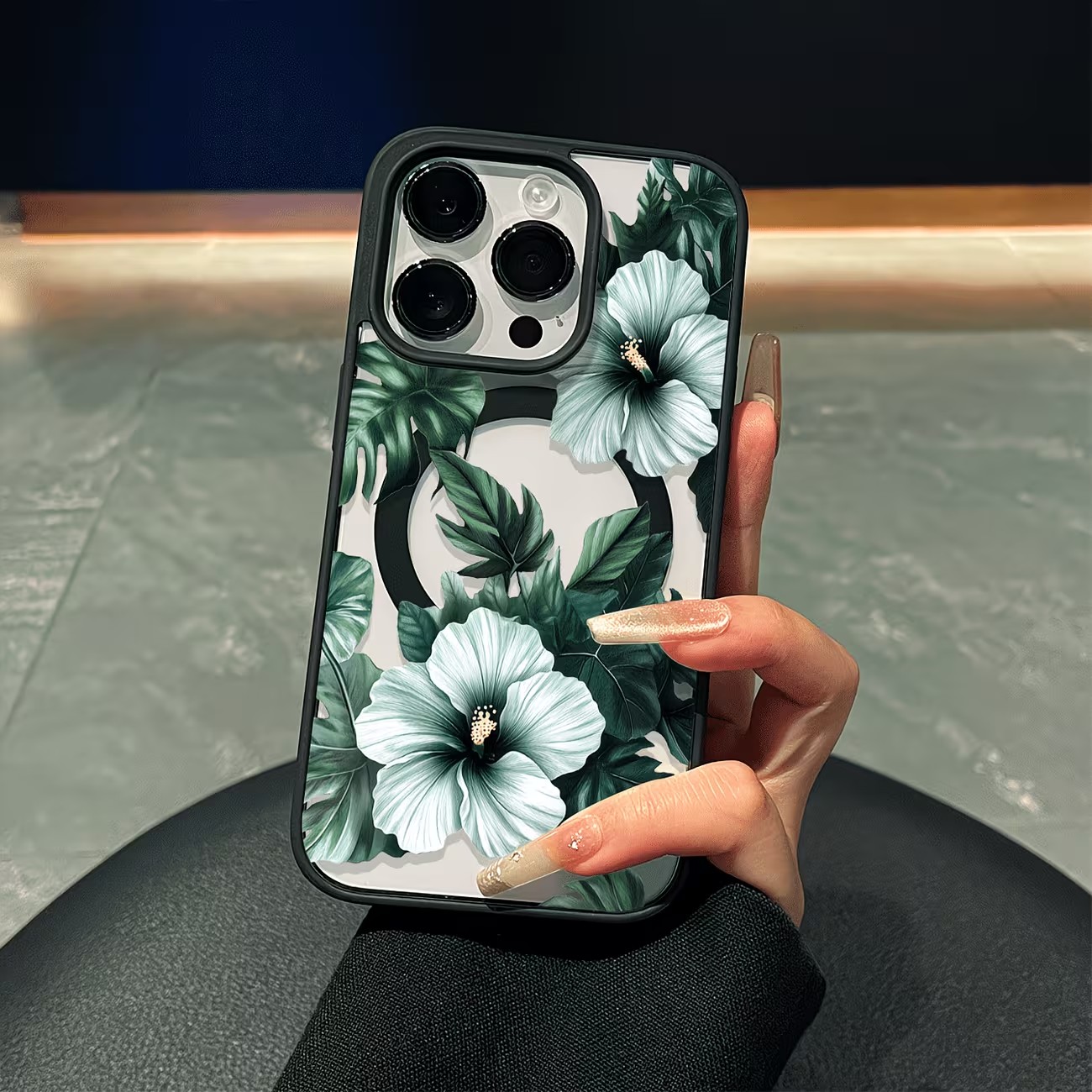 グリーンフローラルプリントのiPhoneケース iPhone - Apple Iphone 15 Pro Max のレビューと価格